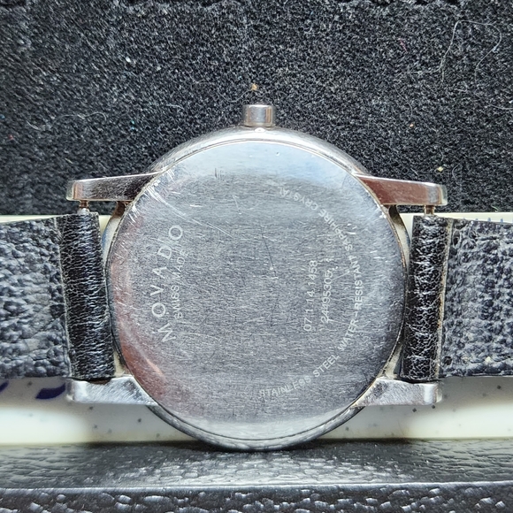 Movado Men's Watch Museum Collection - Picture 3 of 3